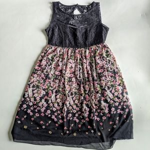 NWT Lace & Floral Dress